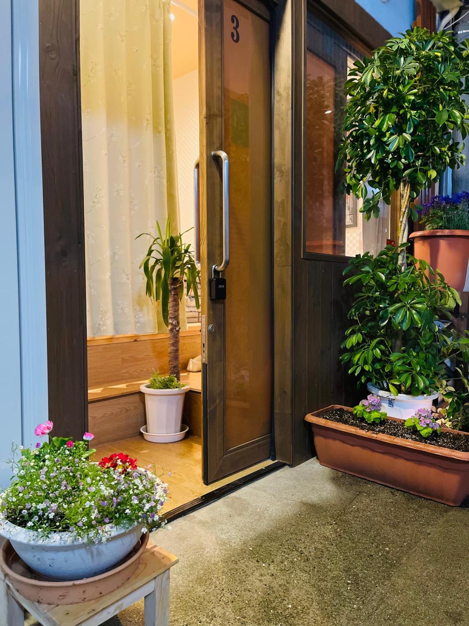 難波心斎橋10 Minutes民宿3号室 Villa Osaka Esterno foto